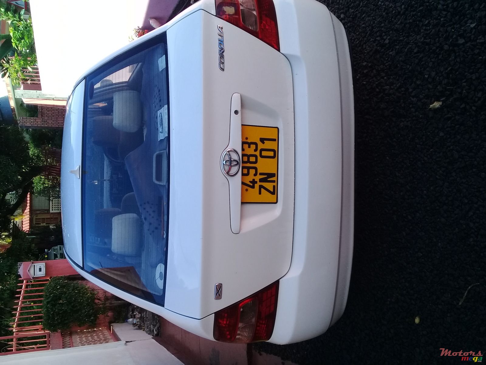 2001' Toyota Corolla photo #1