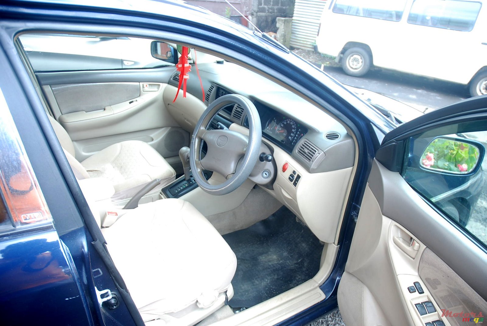 2001' Toyota photo #3