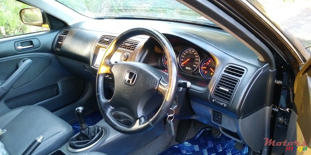 2004' Honda Civic VTI photo #6