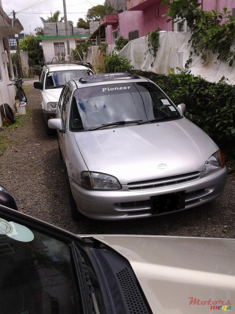 1998' Toyota Starlet photo #1