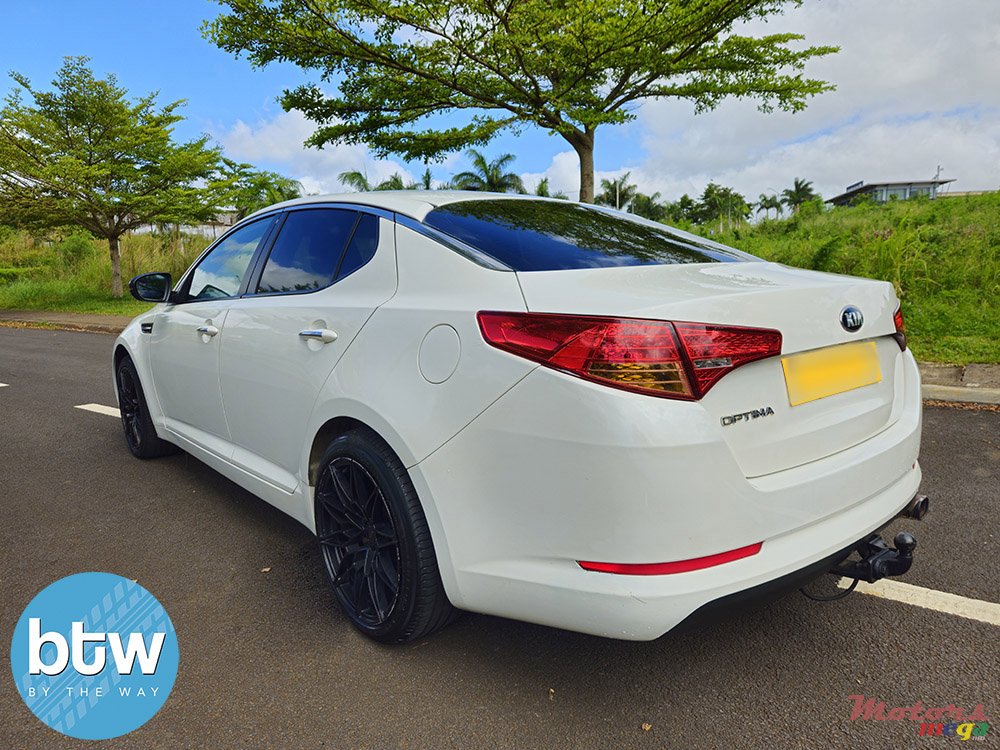 2013' Kia Optima EX 2.0 photo #3