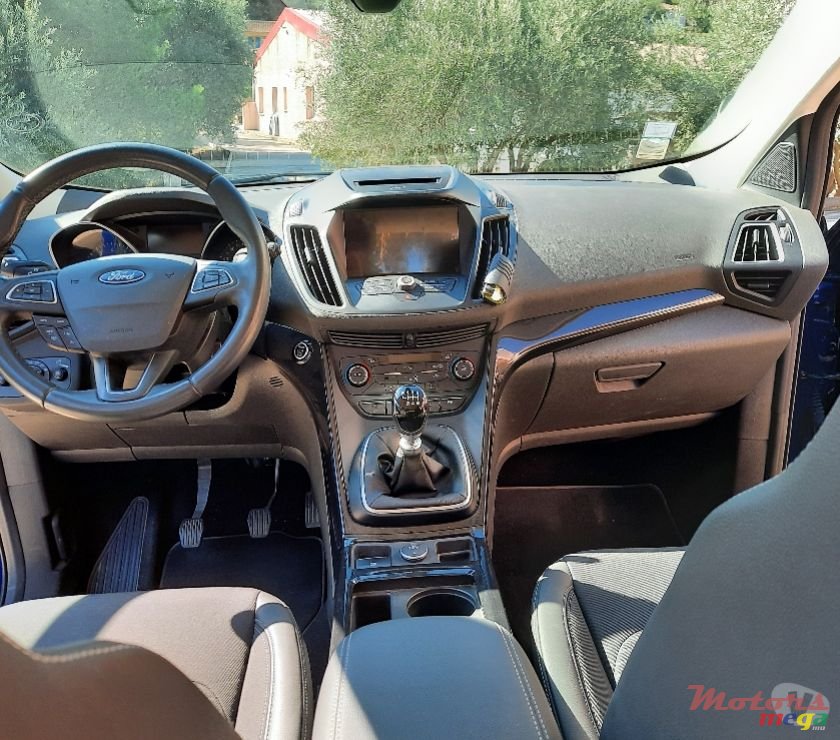 2017' Ford Kuga Ecoboost photo #4