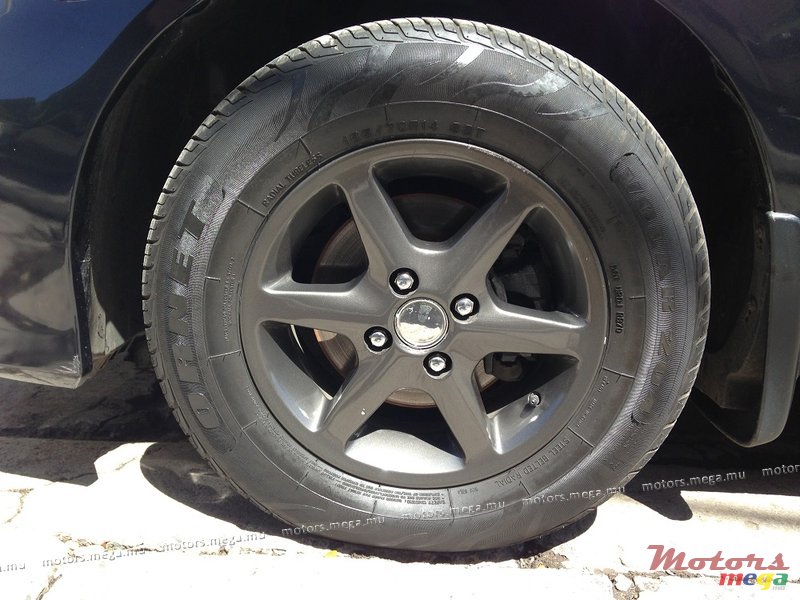 2004' Honda photo #3