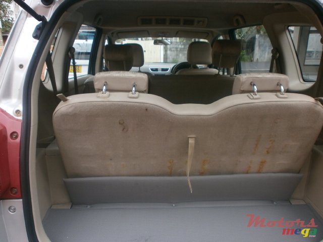 2014' Suzuki Ertiga photo #6