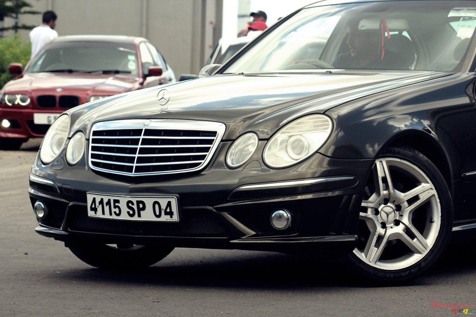 2004' Mercedes-Benz E-Class E320 photo #5