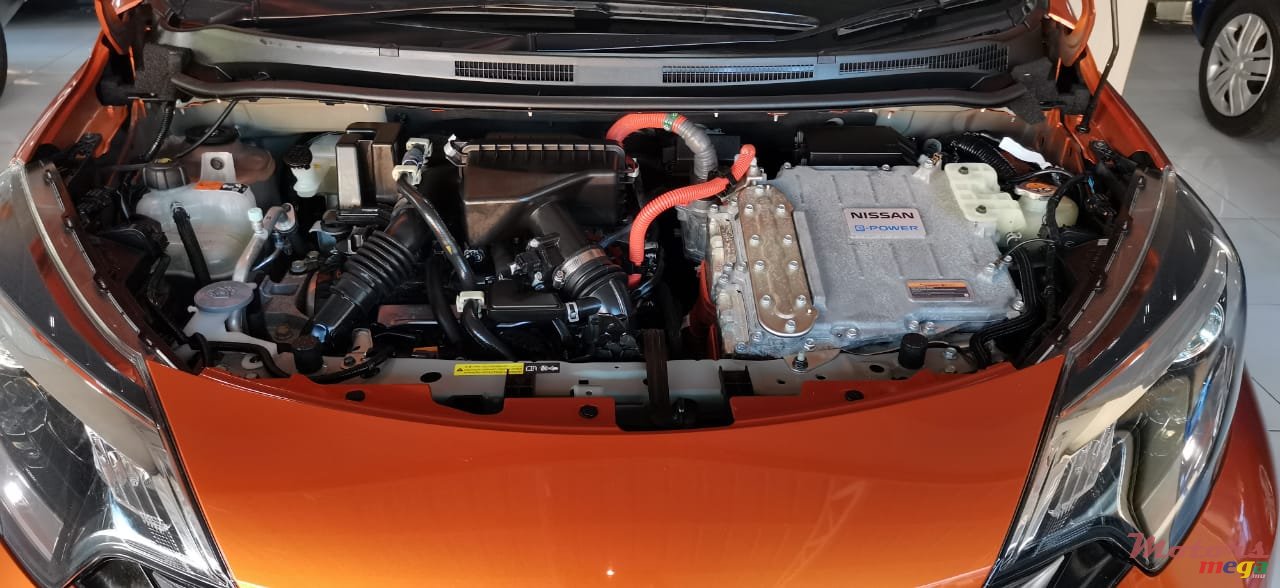 2018' Nissan Note E-power photo #2