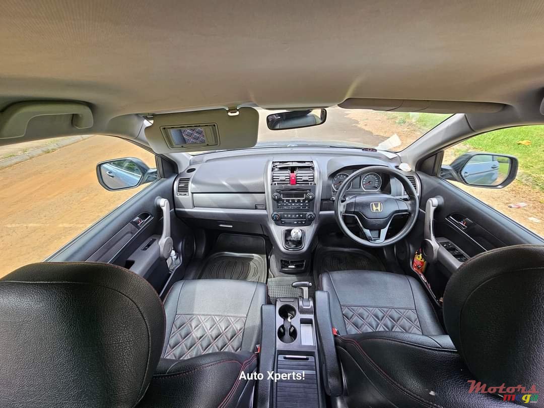 2007' Honda CR-V photo #5