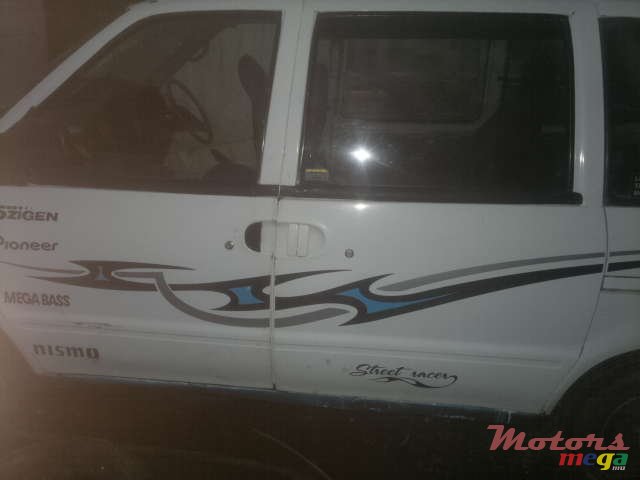 1998' Nissan Serena photo #1