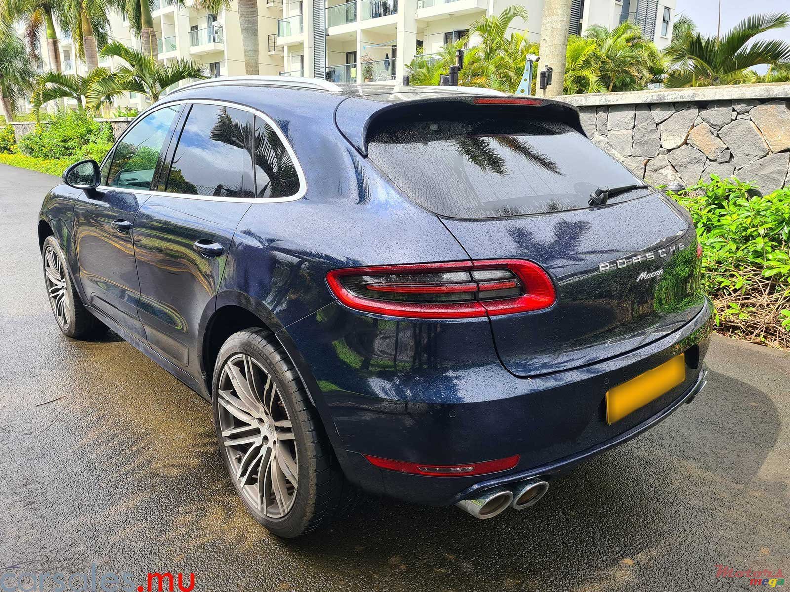 2018' Porsche Macan 2.0 photo #2