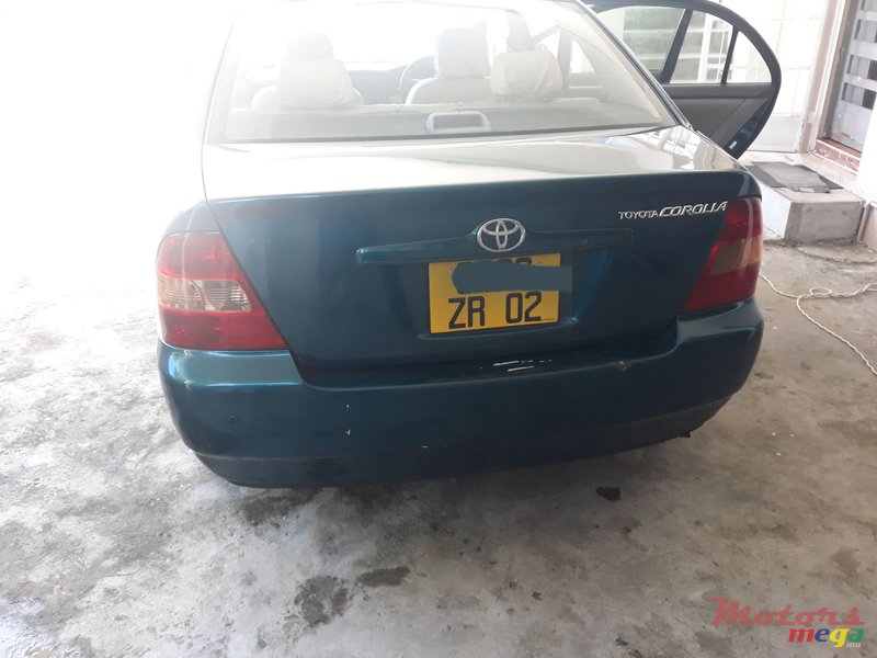 2002' Toyota Corolla Nze121 photo #2