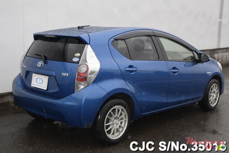 2012' Toyota photo #4