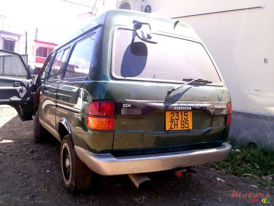 1995' Toyota Town Ace photo #4