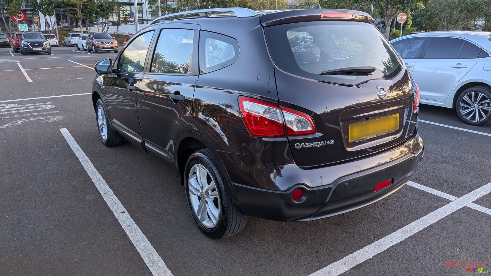 2014' Nissan Qashqai+2 photo #3