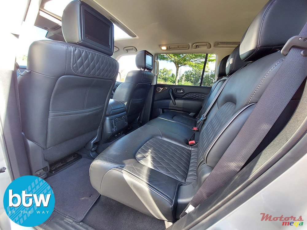 2020' Infiniti QX80 photo #5