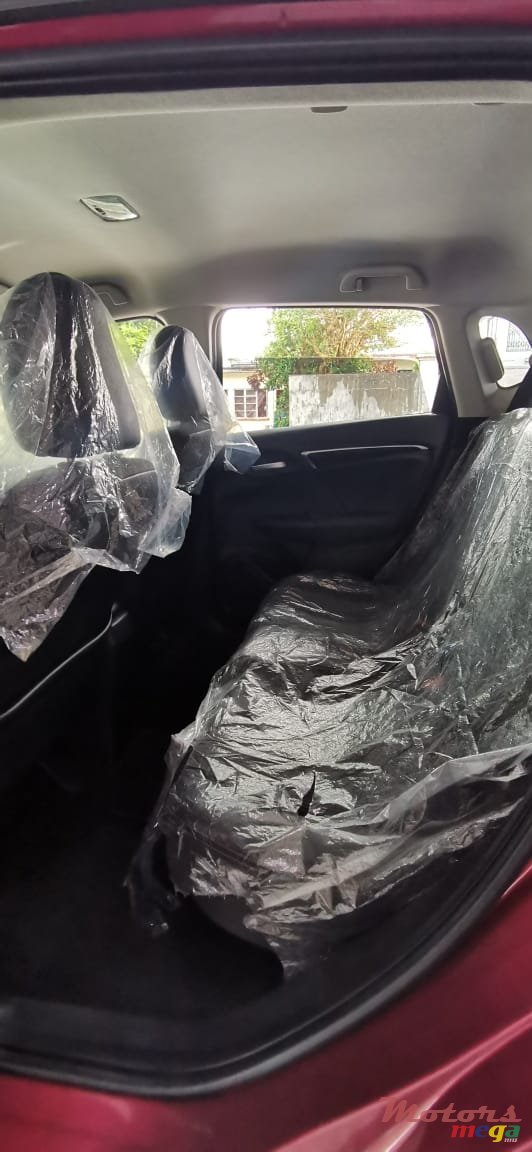 2017' Honda FIT USA Hybrid L Package photo #5