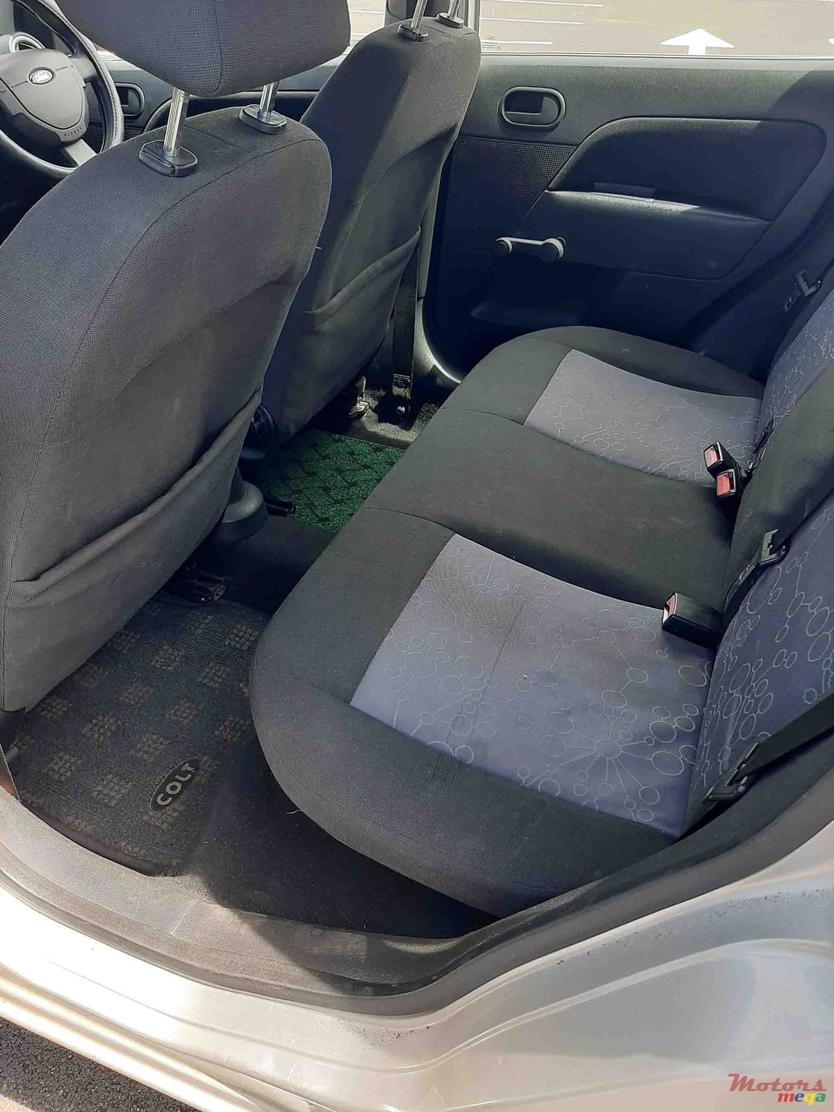 2006' Ford Fiesta photo #3