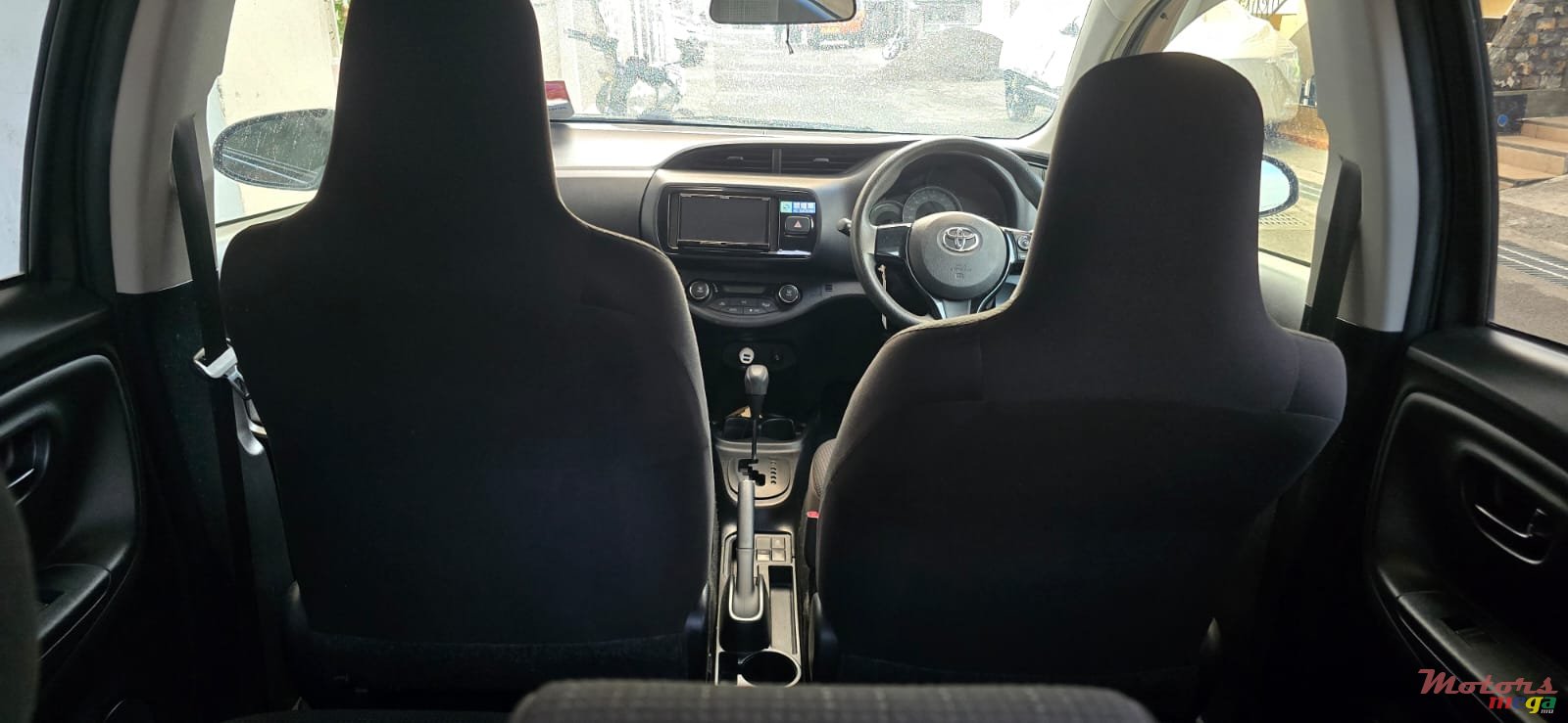 2019' Toyota Vitz photo #4