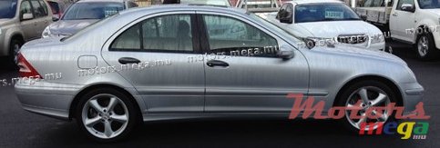 2002' Mercedes-Benz photo #4