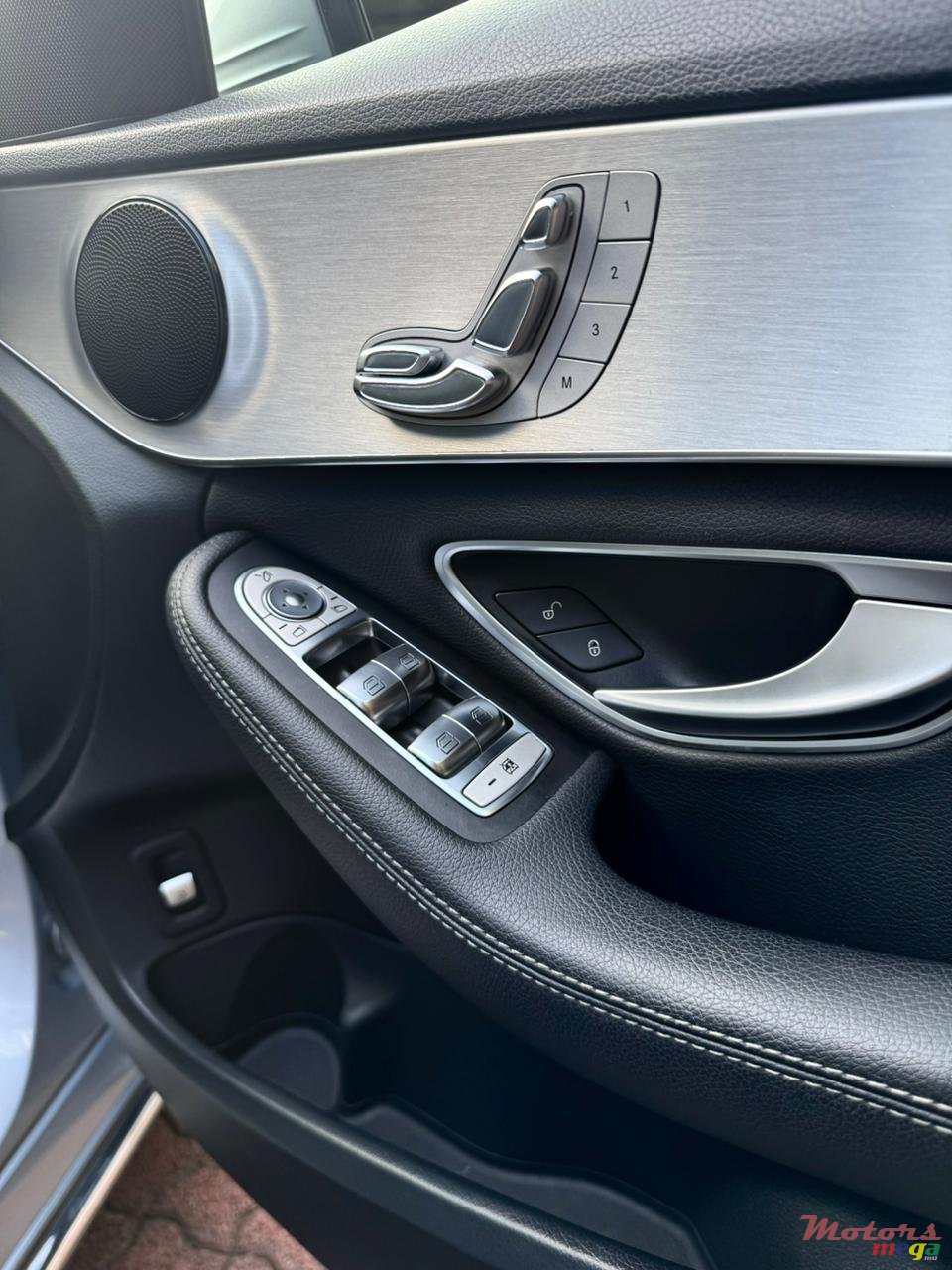 2017' Mercedes-Benz 180 photo #7