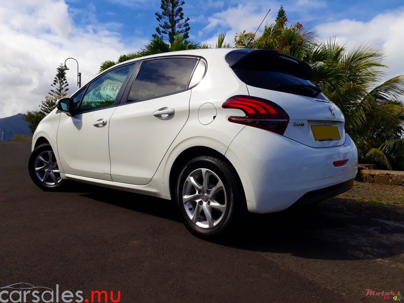 2016' Peugeot 208 1.2 Puretech photo #4