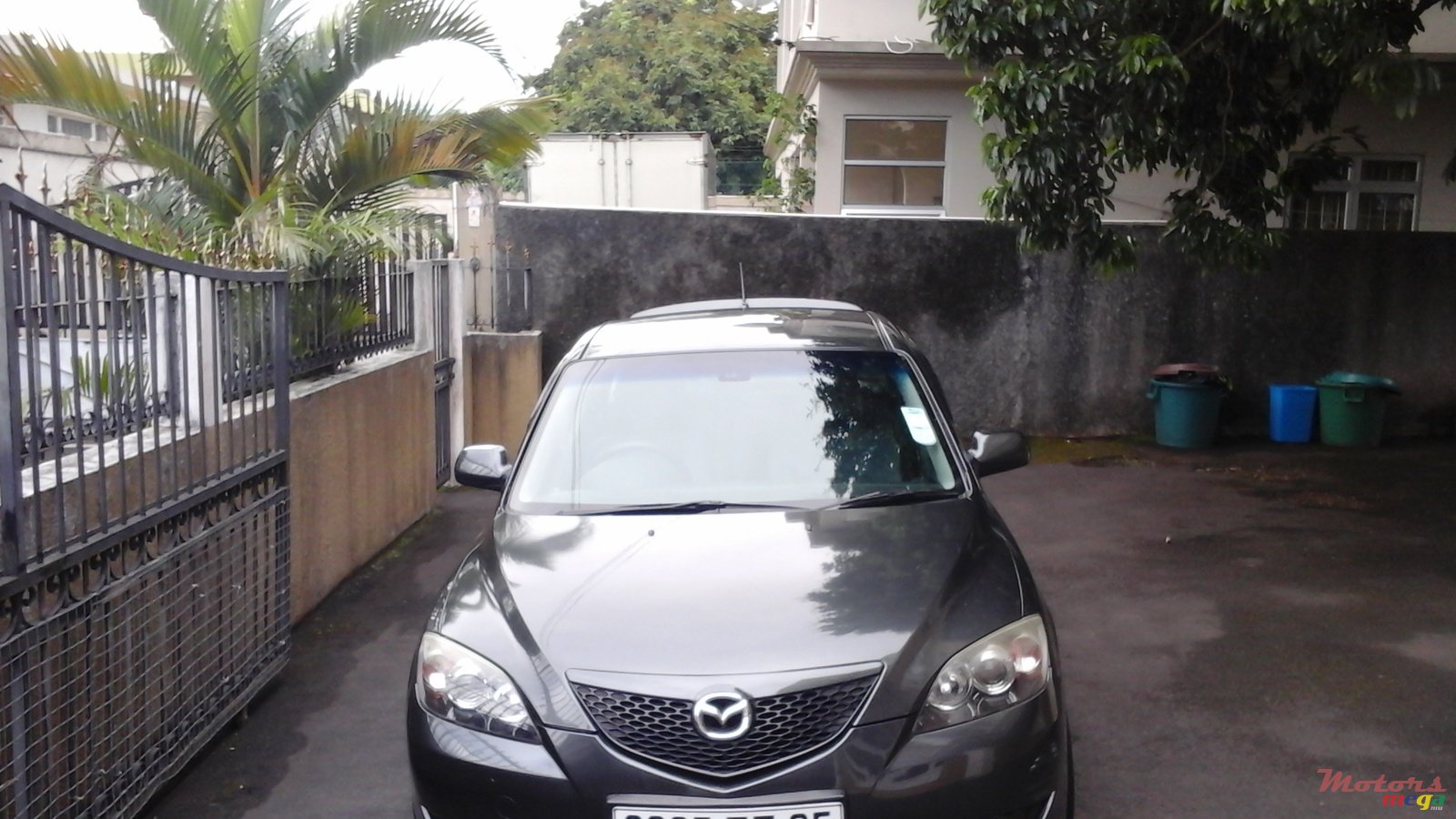 2005' Mazda 3 photo #1