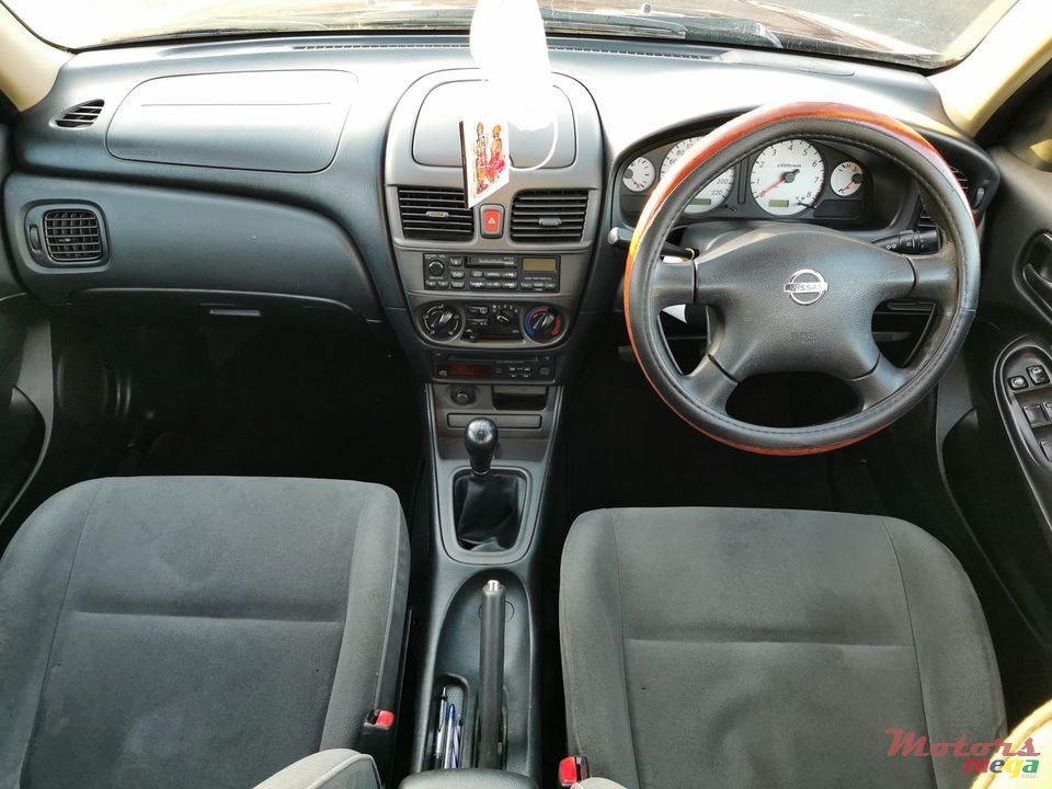 2005' Nissan Sunny N17 photo #6