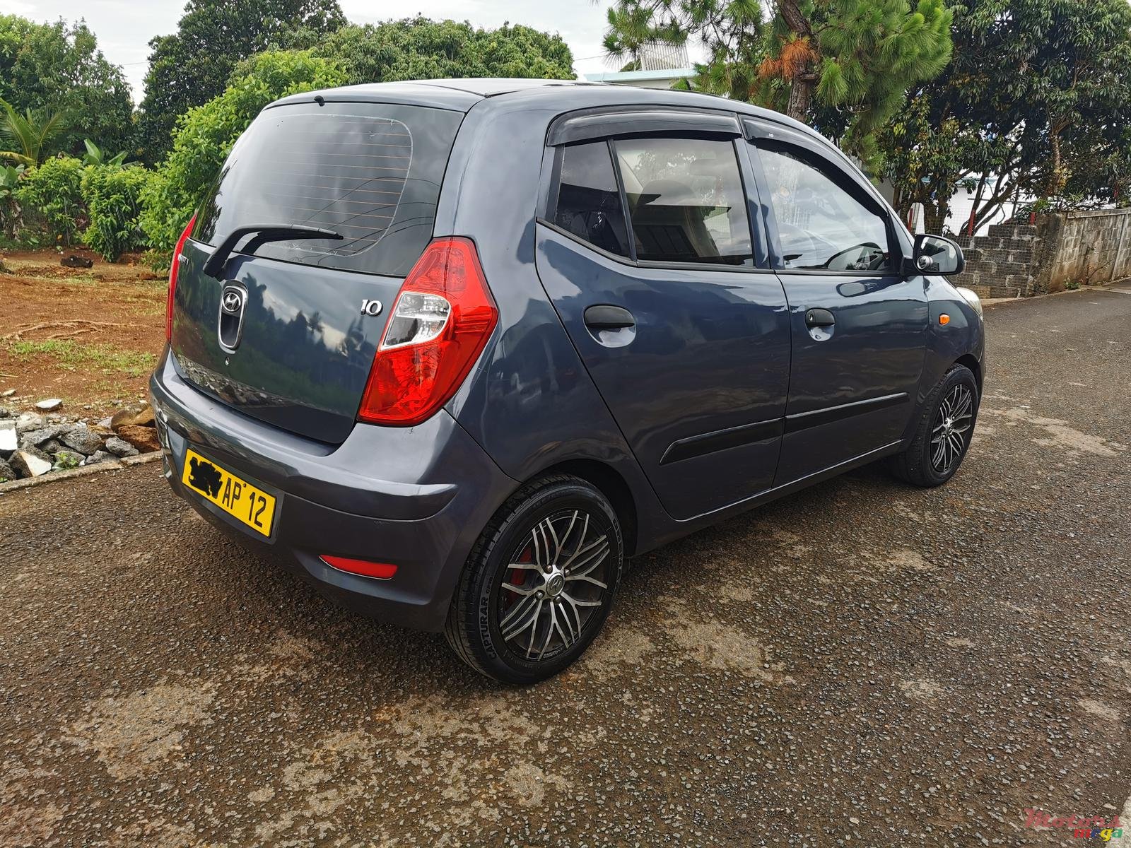 2012' Hyundai i10 photo #2