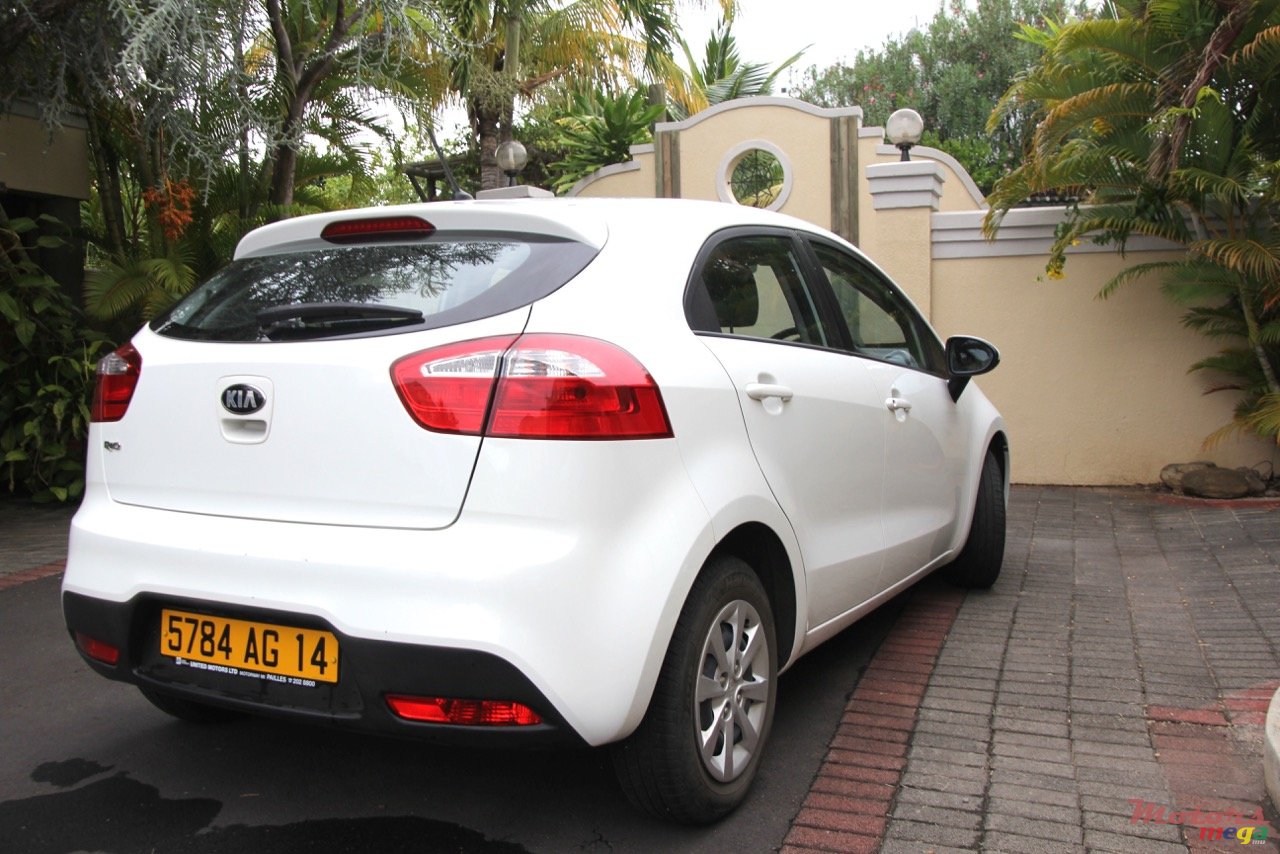 2014' Kia Rio Buzz 1.4 photo #1