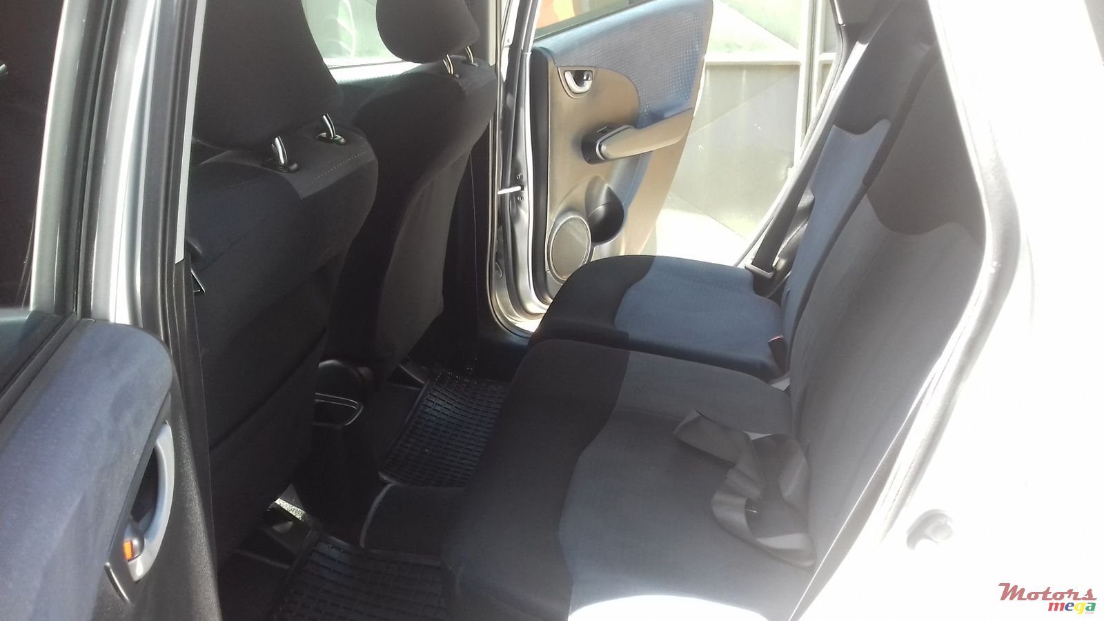 2010' Honda Fit photo #4