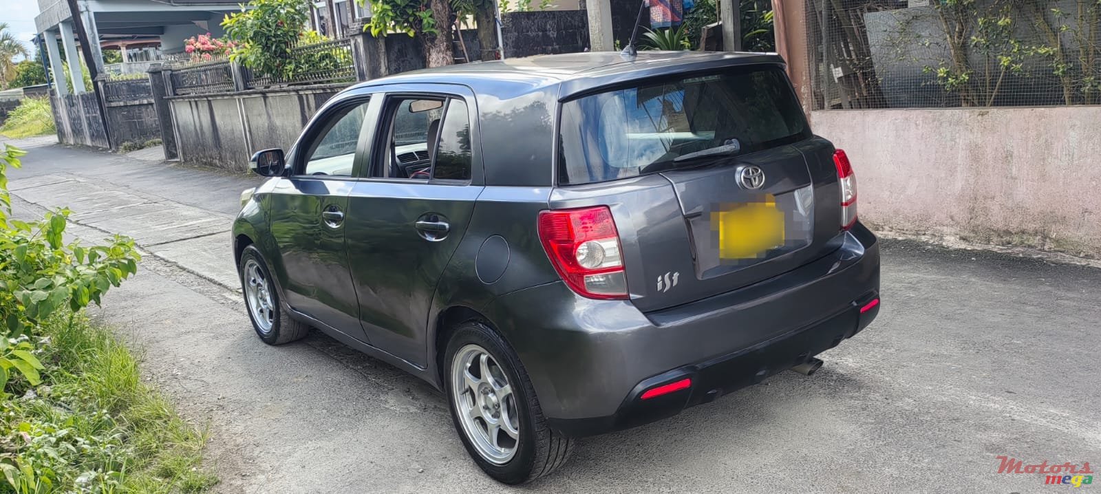 2008' Toyota Ist photo #4