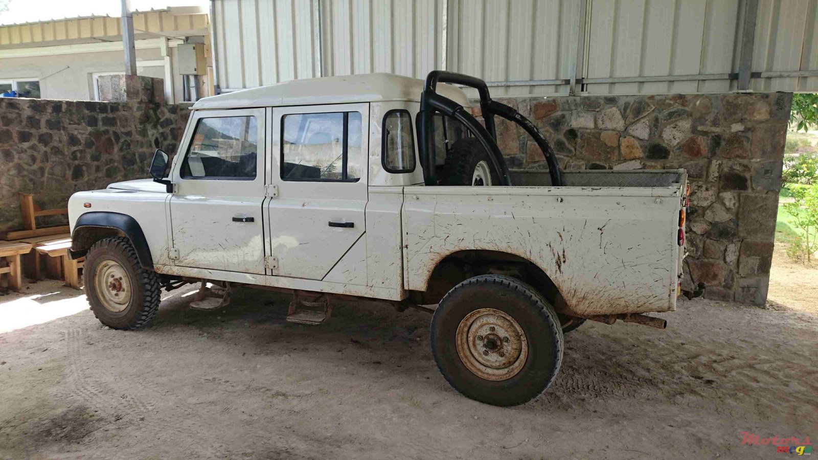 2004' Land Rover photo #1