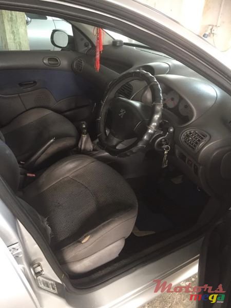 2004' Peugeot 206 photo #3