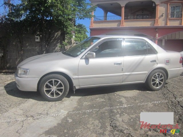 2000' Toyota Corolla photo #1