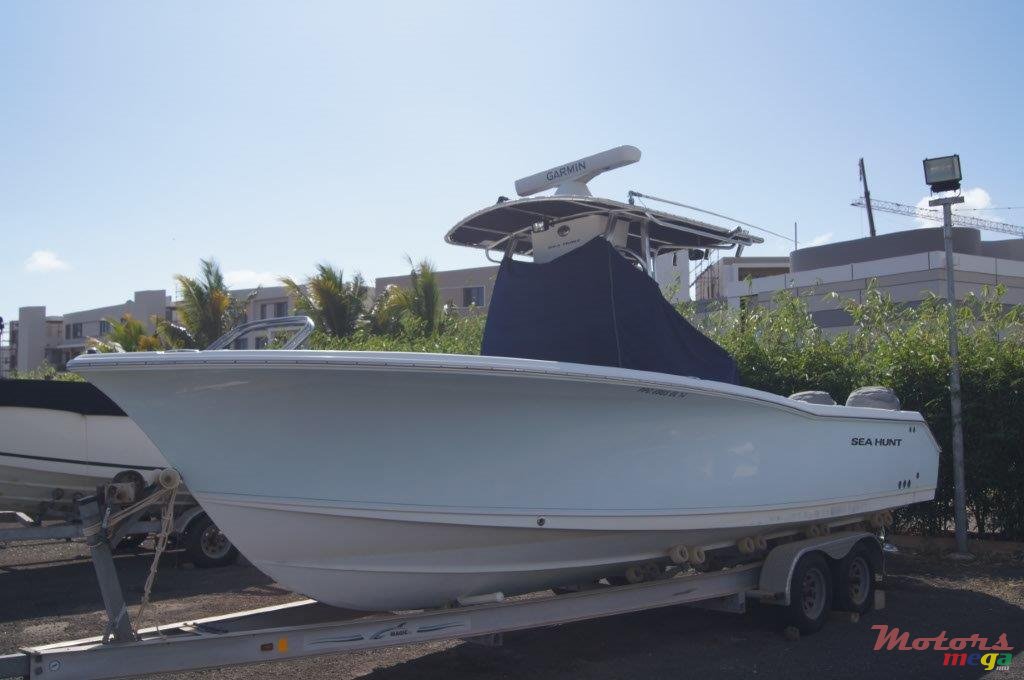 2007' Sea Hunt 26ft Made in USA photo #1