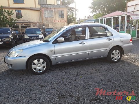 2007' Mitsubishi Lancer photo #1