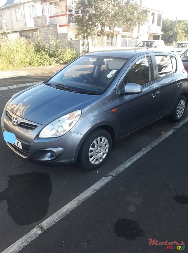 2011' Hyundai i20 photo #7