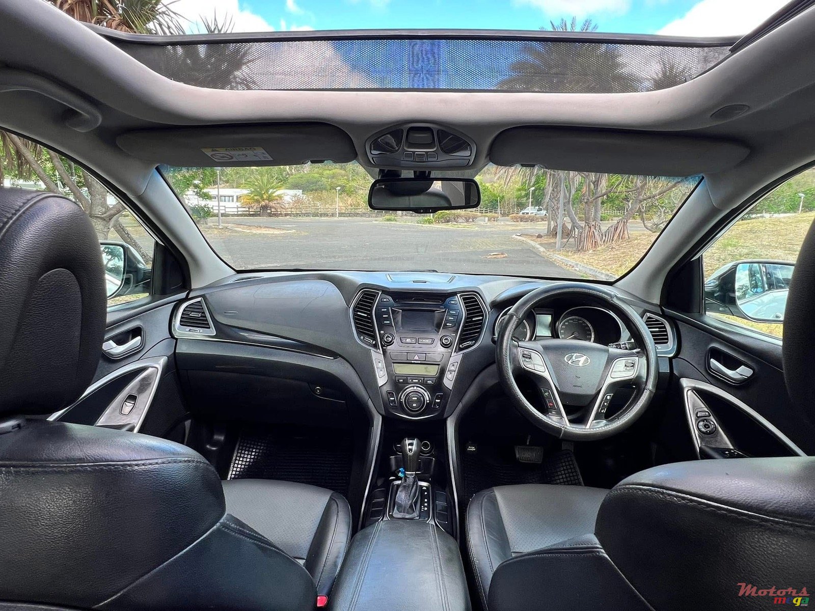 2014' Hyundai Santa Fe photo #7