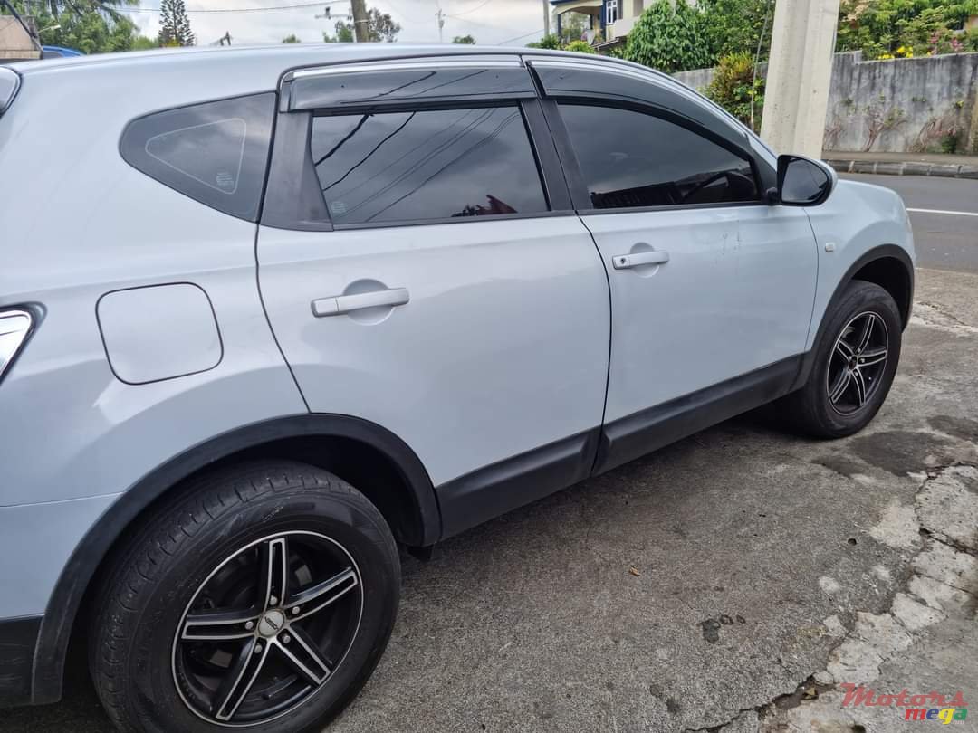 2008' Nissan Qashqai 1590cc photo #3