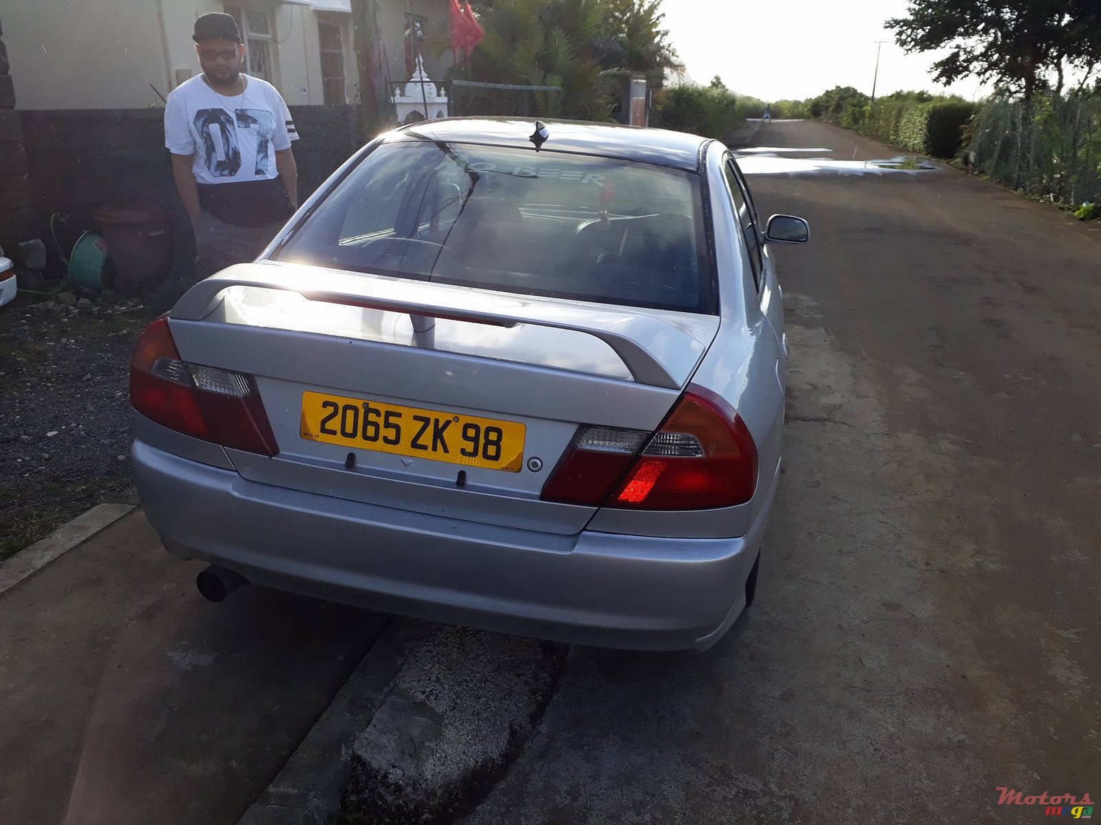 1998' Mitsubishi photo #3