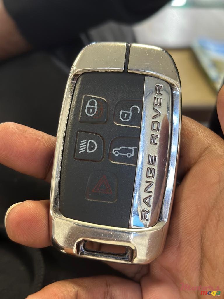 2012' Land Rover Range Rover Evoque photo #7