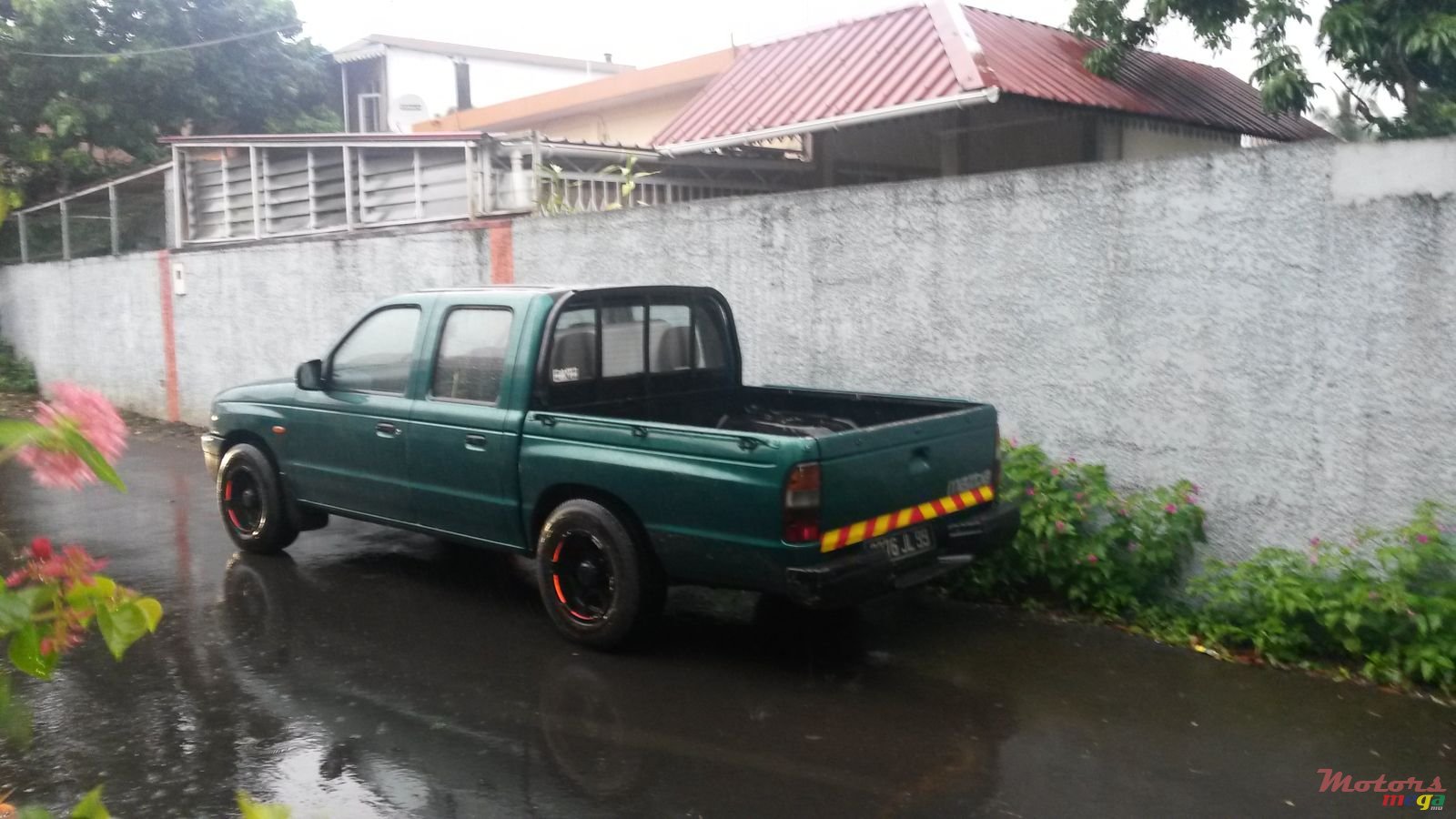 1999' Mazda B2500 photo #1