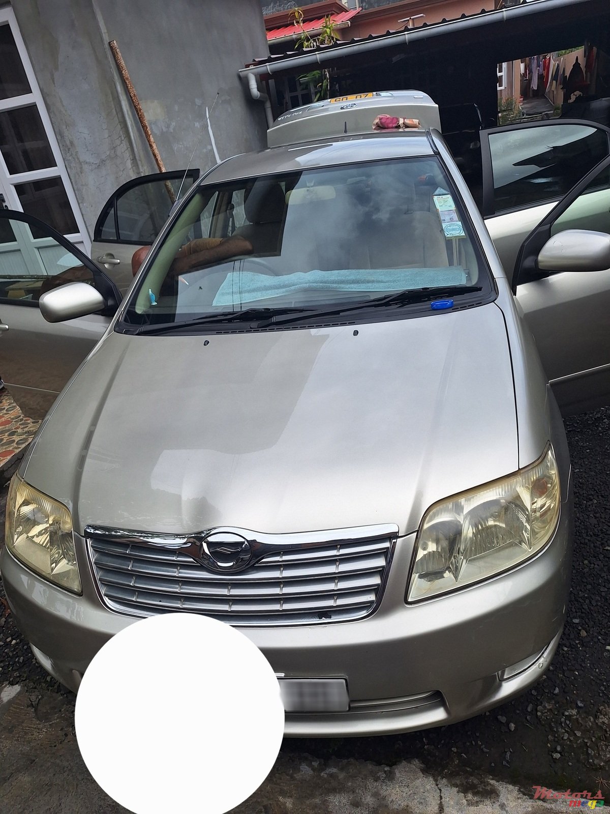 2005' Toyota Corolla photo #1