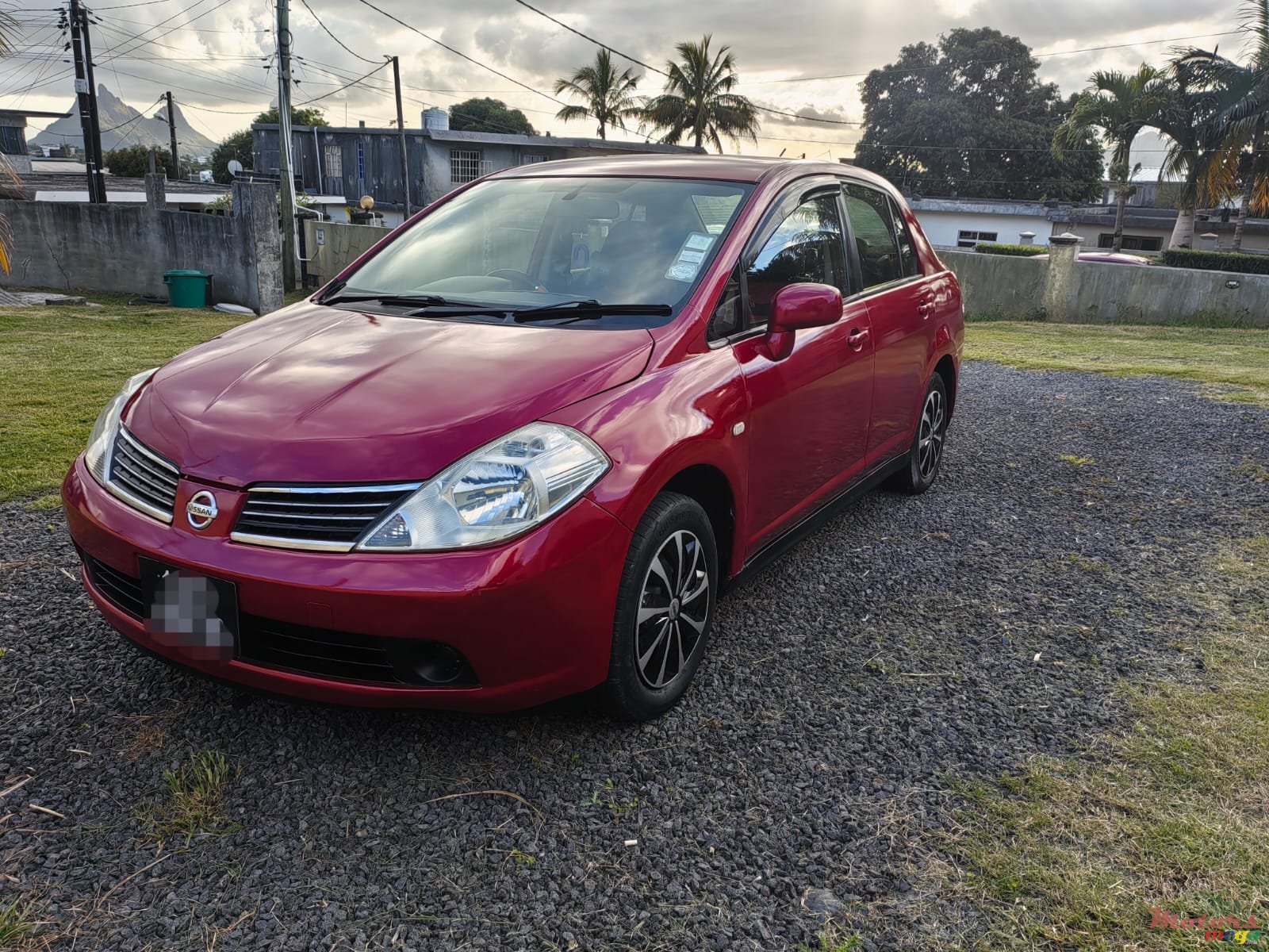 2006' Nissan Tiida photo #1