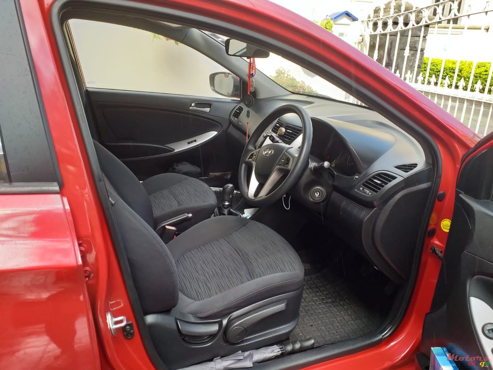 2017' Hyundai Accent photo #4