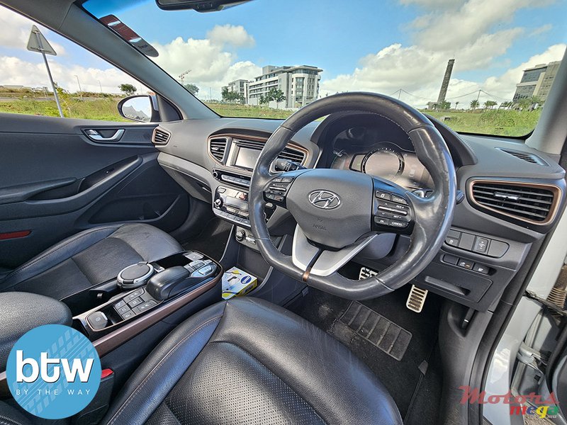 2019' Hyundai Ioniq EV - 88kw photo #6