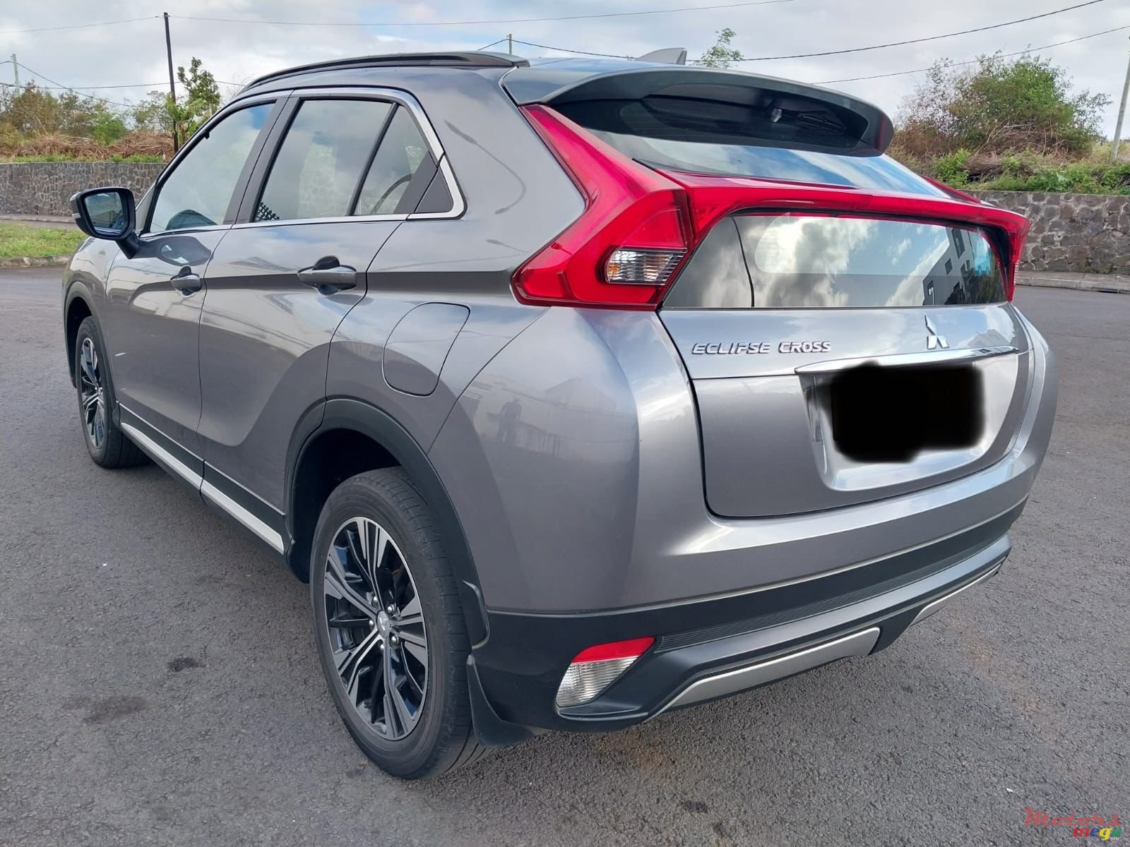 2019' Mitsubishi Eclipse Cross photo #3