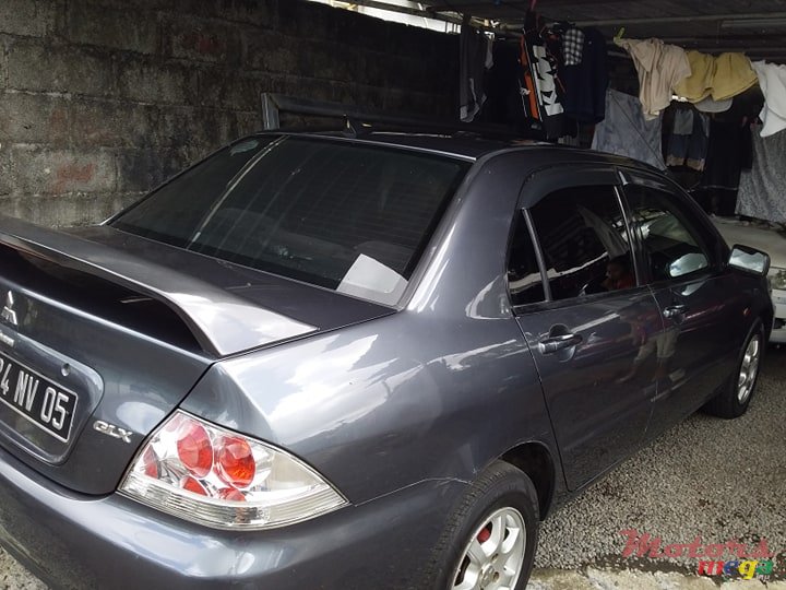 2005' Mitsubishi Lancer photo #4