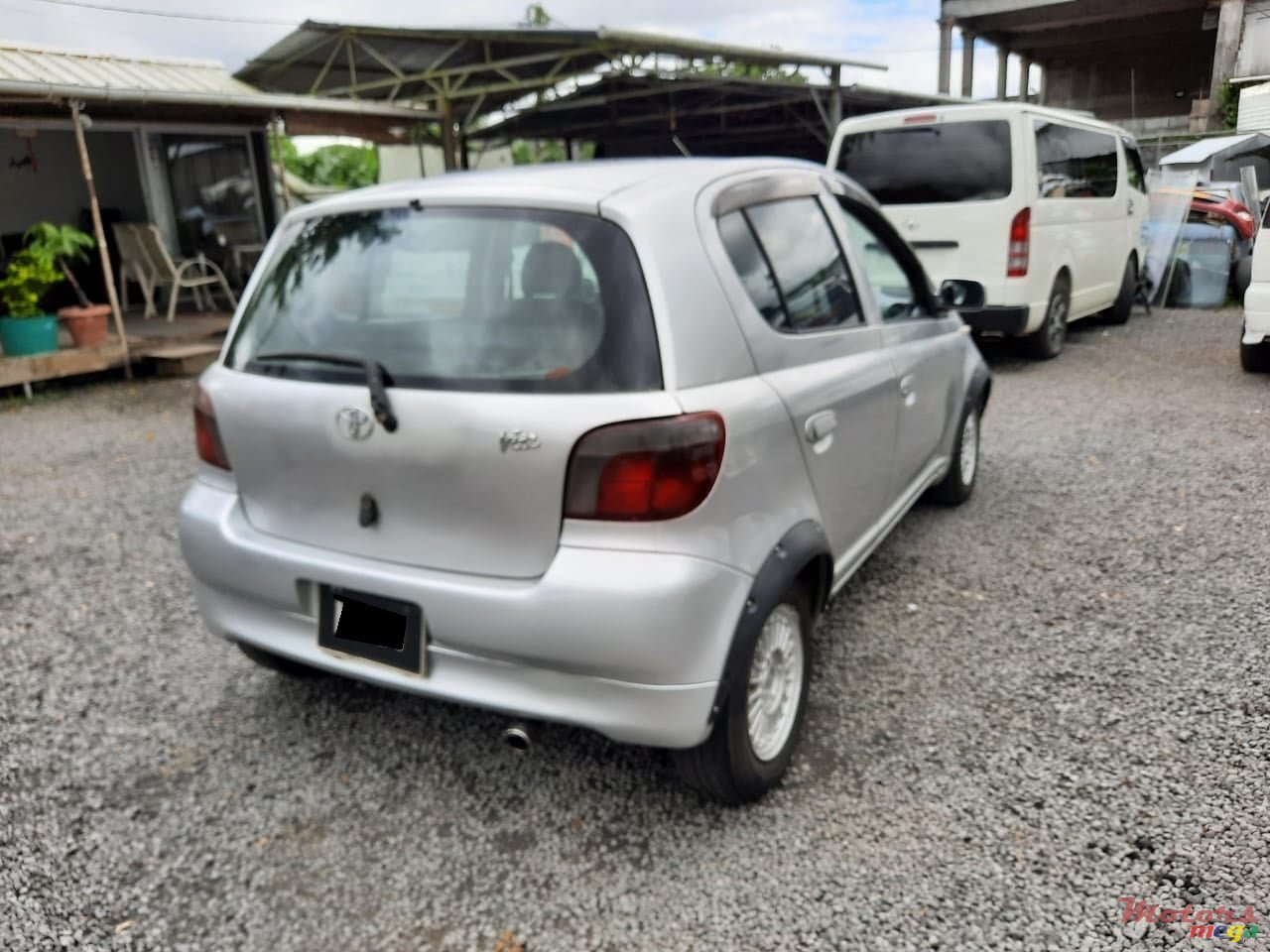 2001' Toyota Vitz photo #6