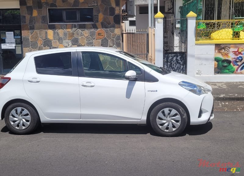 2020' Toyota Vitz photo #3