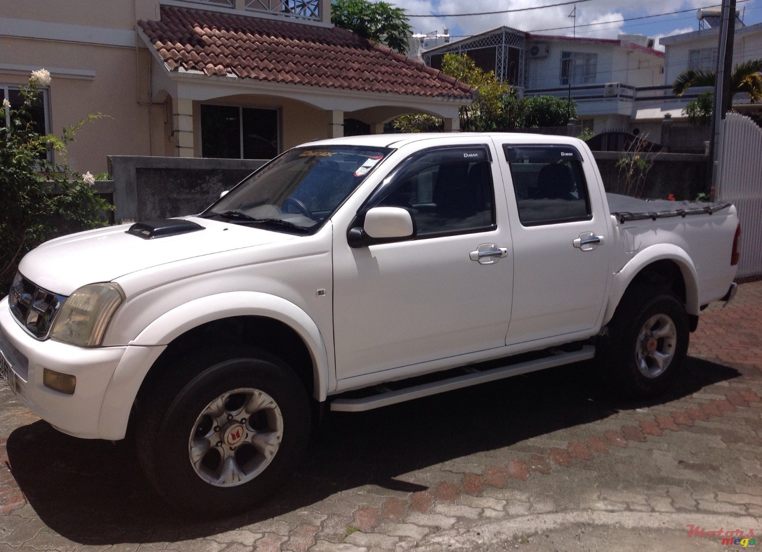2004' Isuzu D-Max photo #1